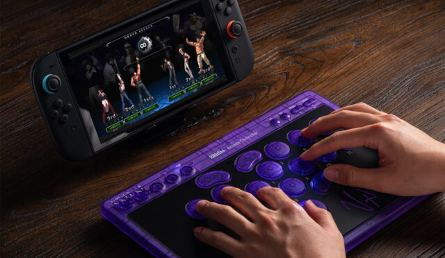 8BitDo Yeni Şeffaf Kontrolcüsünü Tanıttı