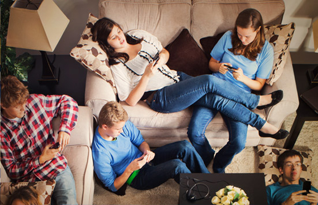 Artık İnsanlar Neden Yüz Yüze Konuşmuyor? yüz yüze iletişim neden azalıyor